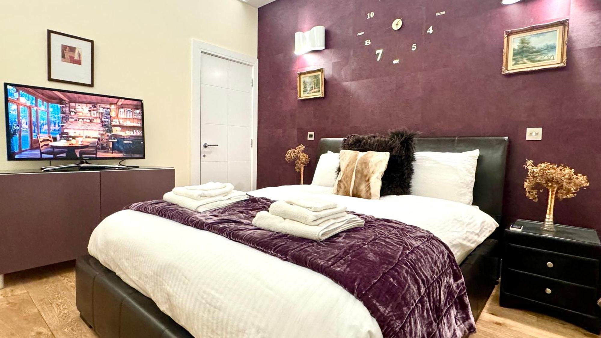 2 Bedroom Apartment In Central London South Kensington By Wild Londra Dış mekan fotoğraf