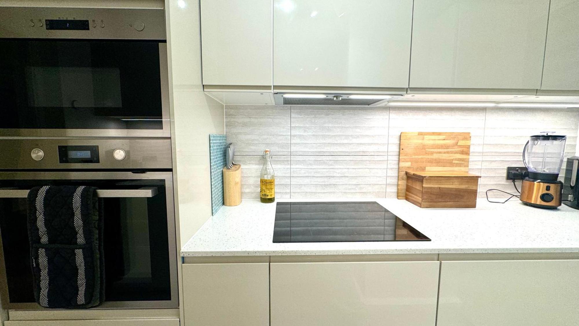 2 Bedroom Apartment In Central London South Kensington By Wild Londra Dış mekan fotoğraf