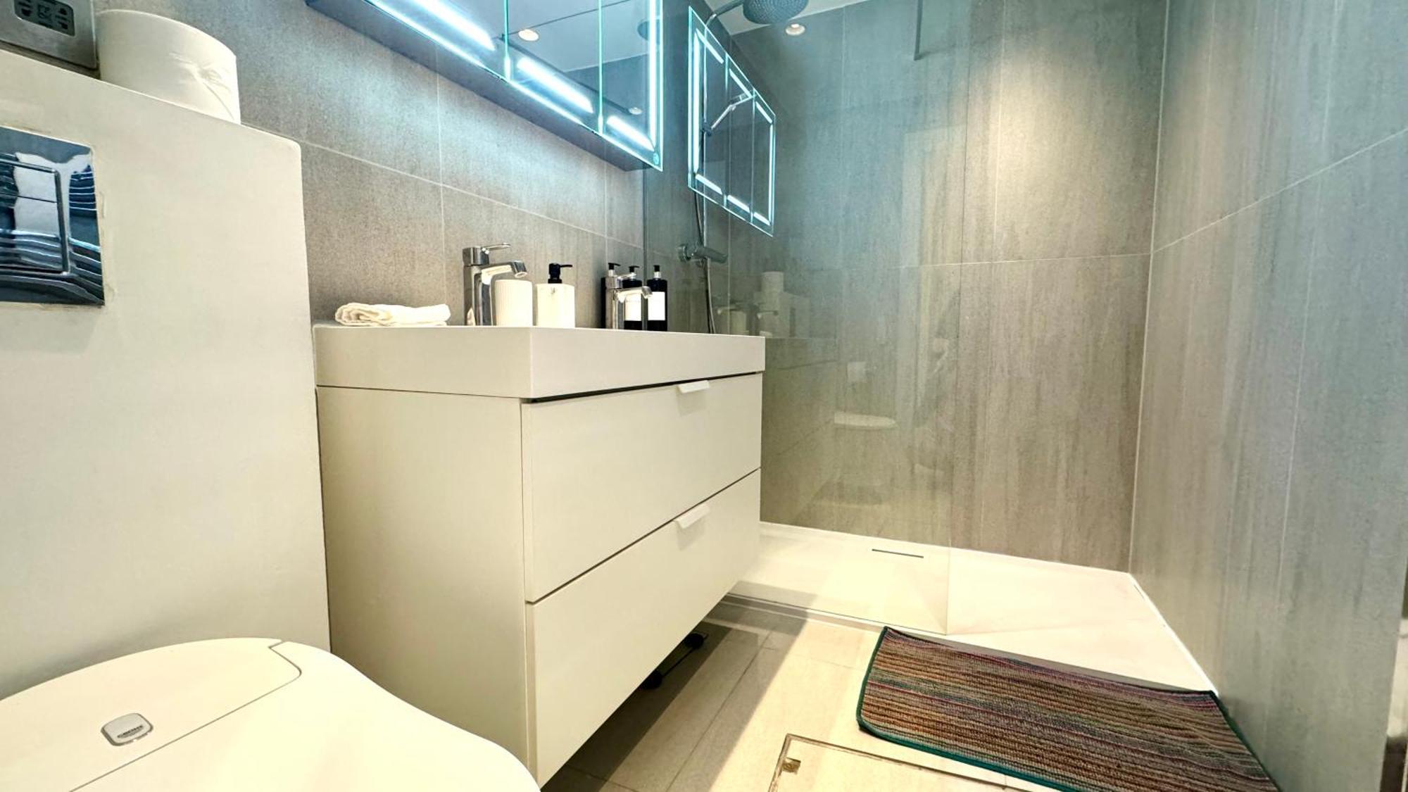 2 Bedroom Apartment In Central London South Kensington By Wild Londra Dış mekan fotoğraf